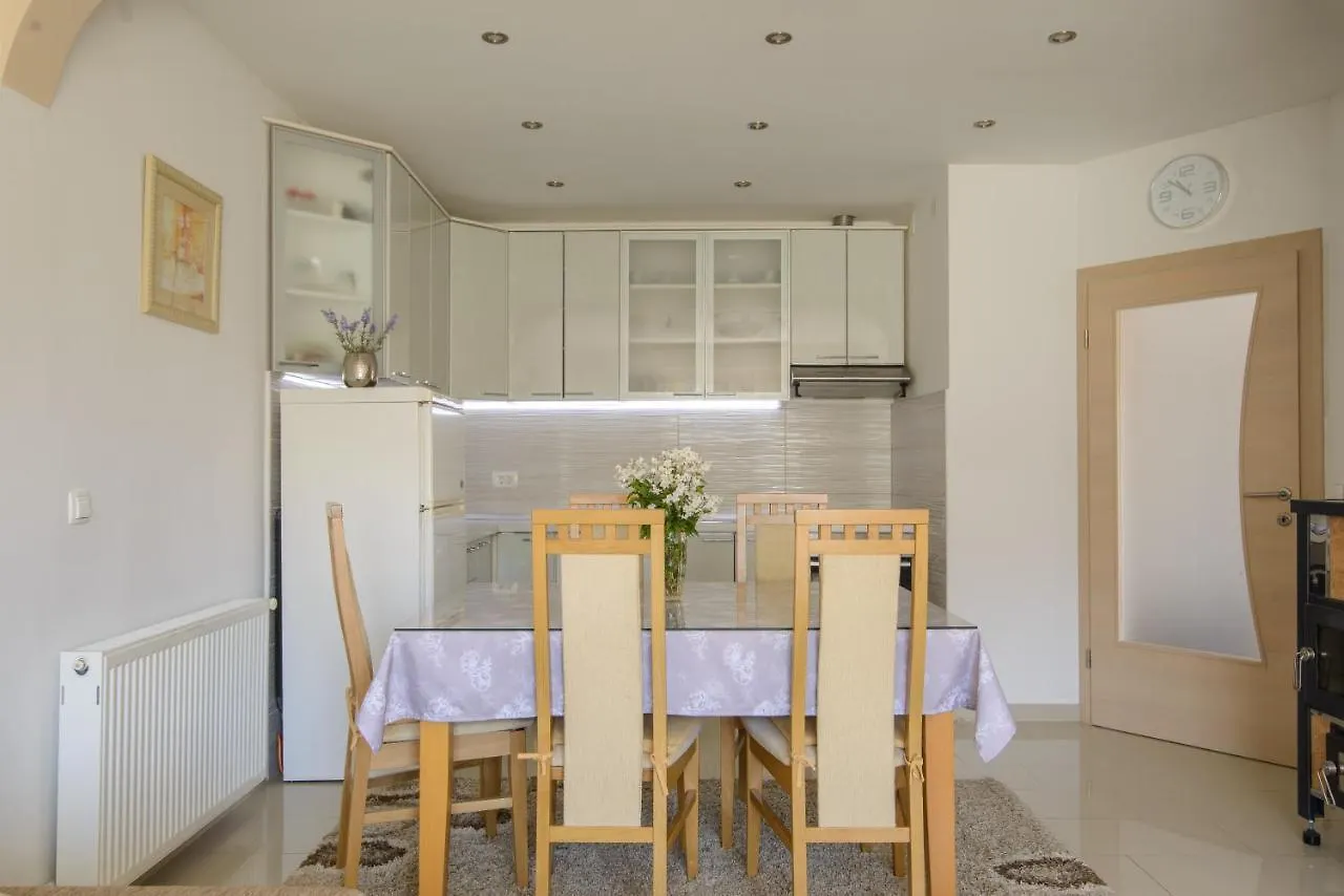 Apartments Tonka Trogir